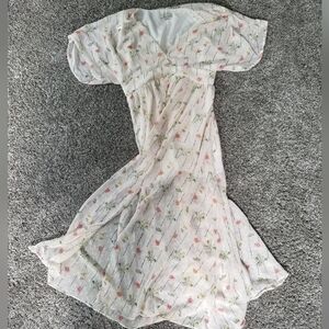 The clothing company dress size M